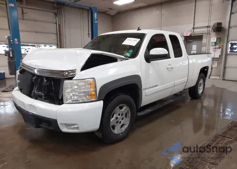 2007 Chevrolet Silverado 1500 Ltz z USA, uszkodzony, nr VIN 1GCEK19067Z573676